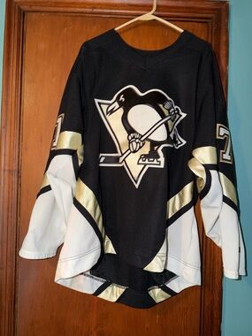 CCM NHL Hockey Pittsburgh Penguins Evgeni Malkin Jersey Size Large Men’s Vintage